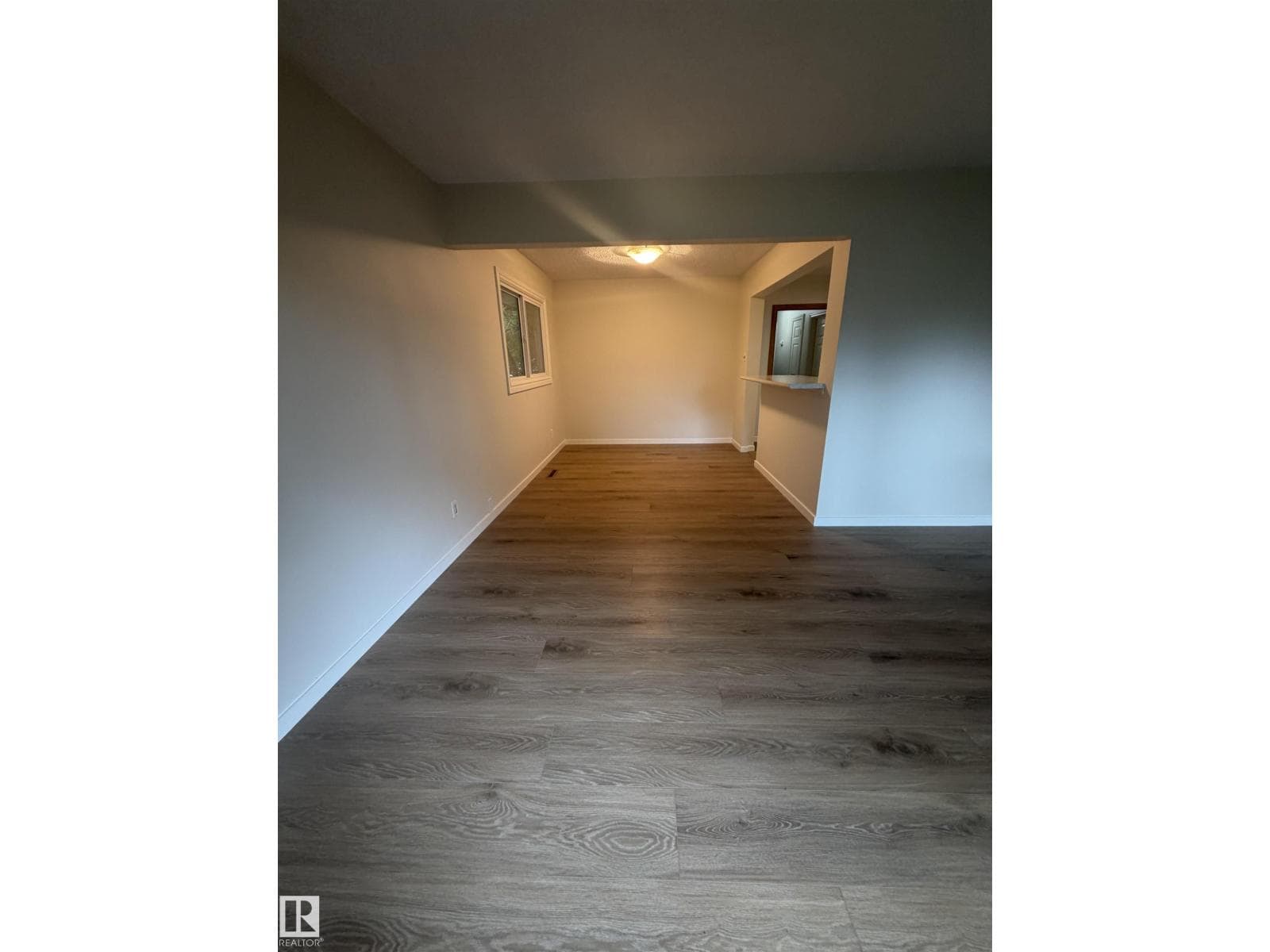9640 74 AV NW — photo 3