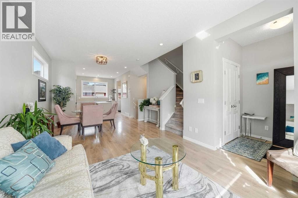 8112 Masters Boulevard SE — photo 2