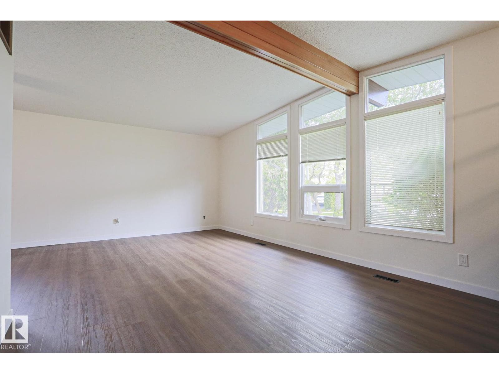 10 MURRAY CR — photo 4
