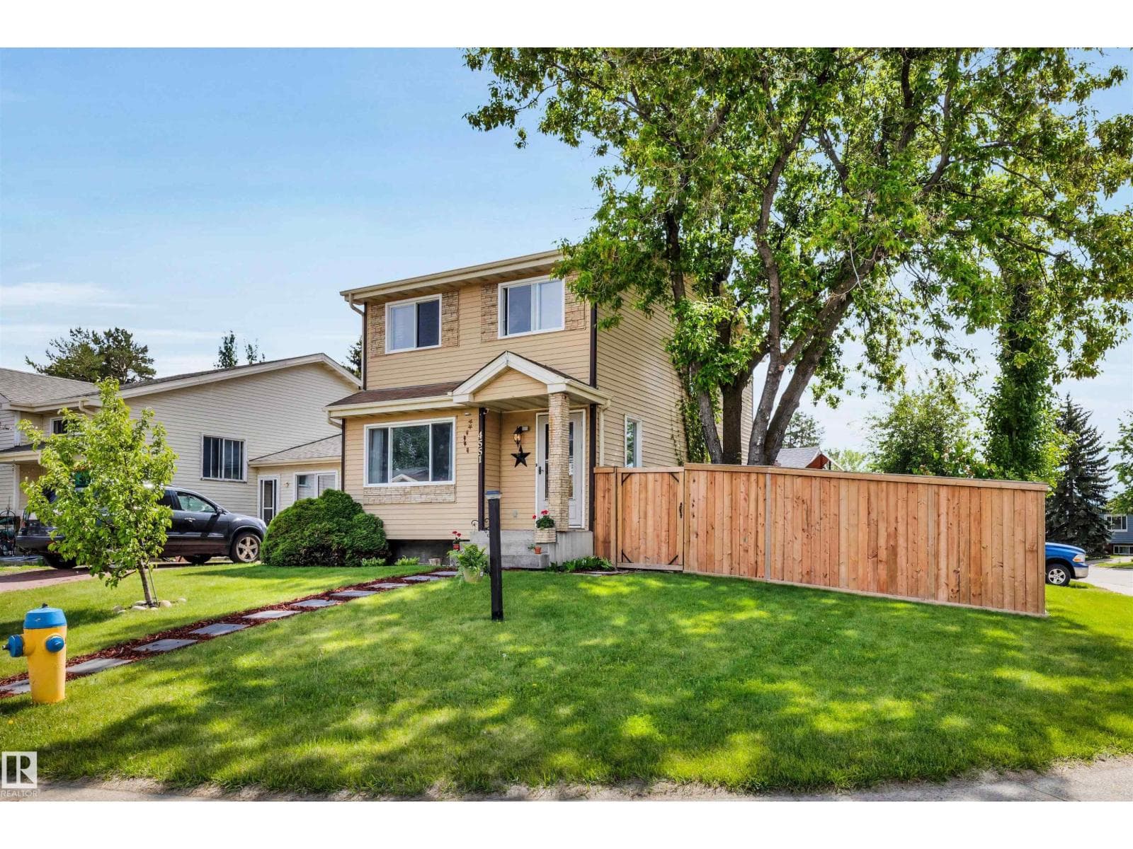 4551 33A AV NW — photo 3