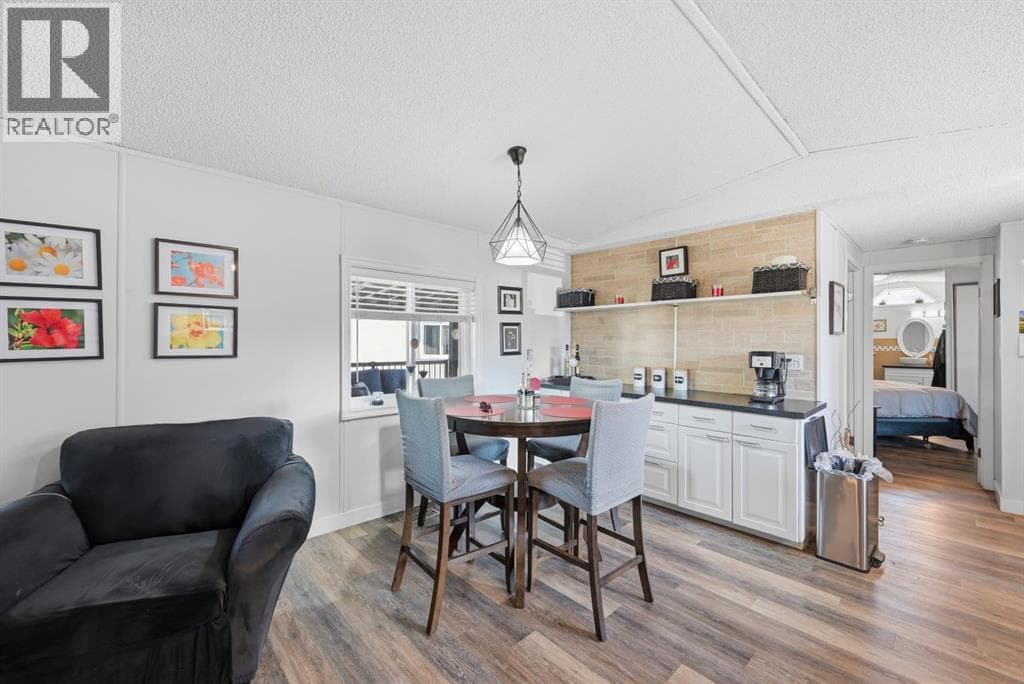 342 Burroughs Circle NE — photo 2