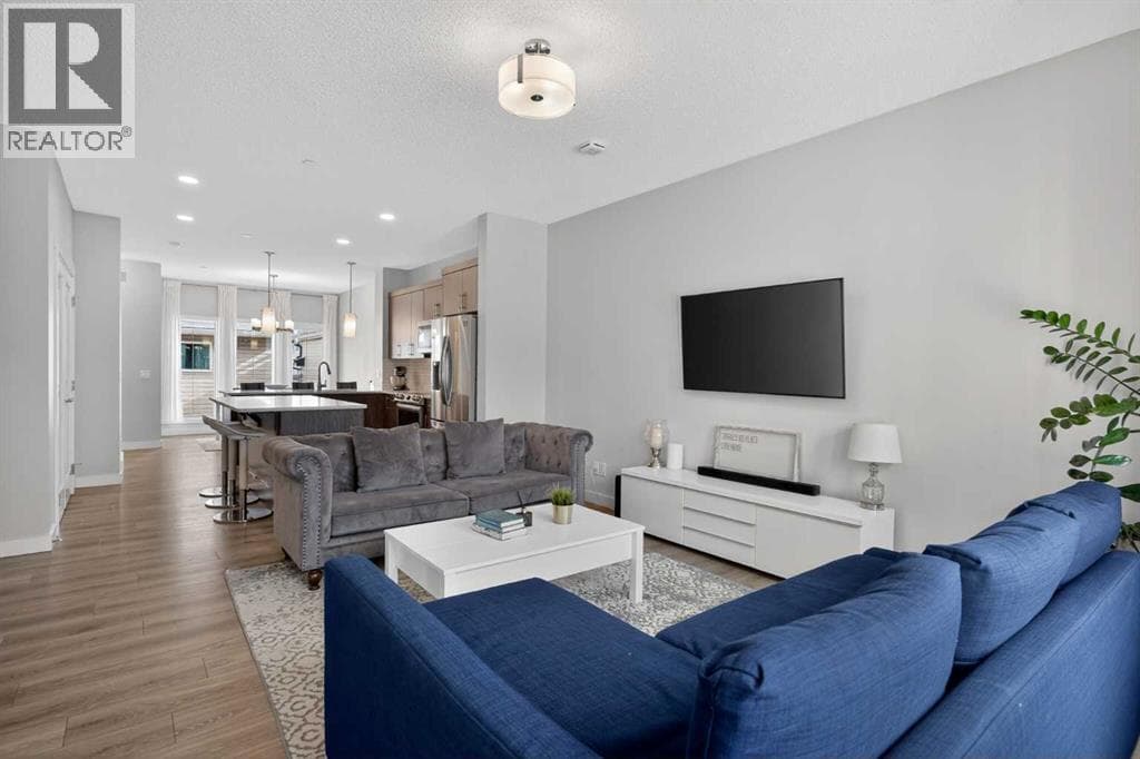 226 148 Avenue NW — photo 3
