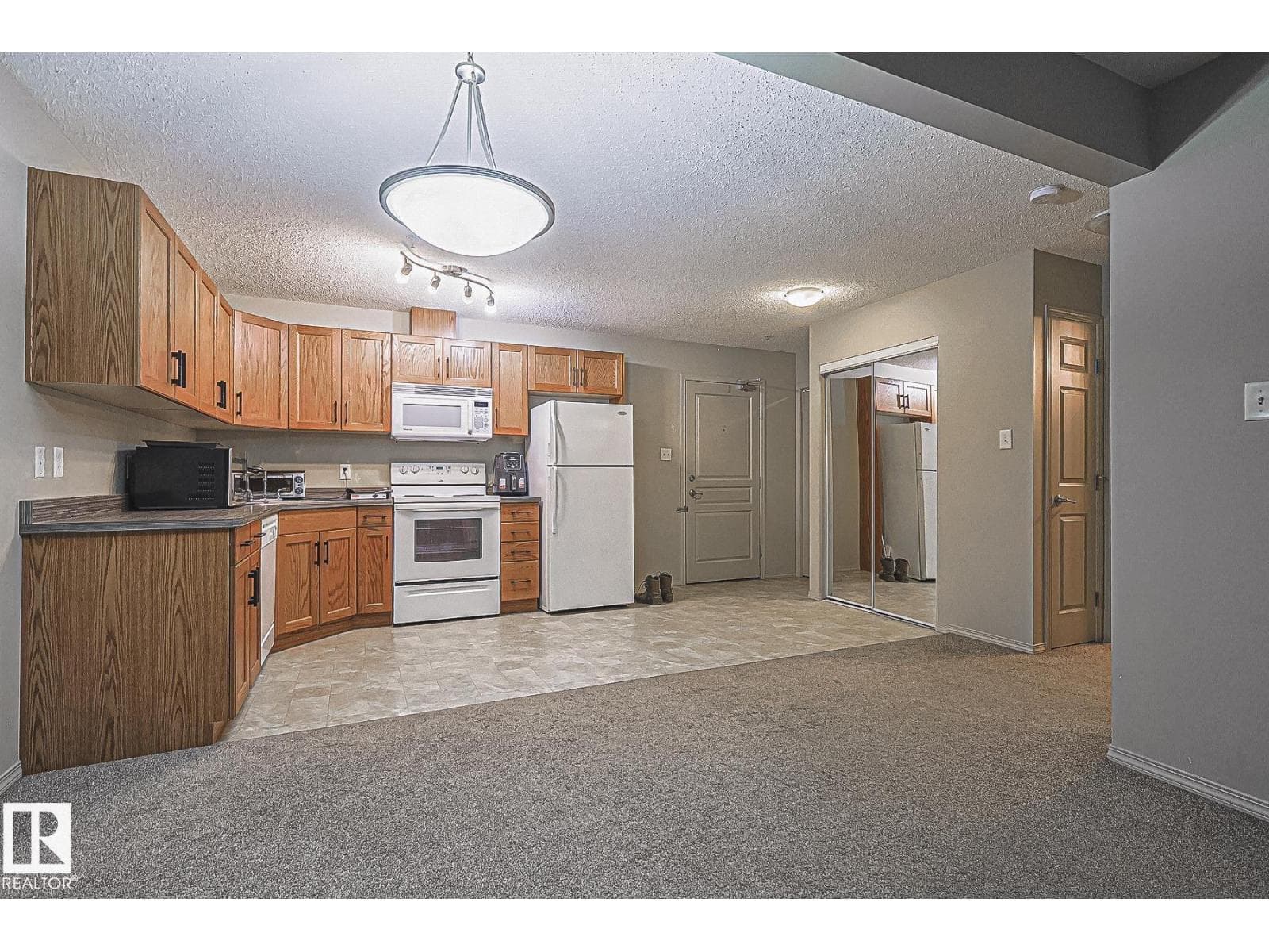 #119 309 CLAREVIEW STATION DR NW — photo 2
