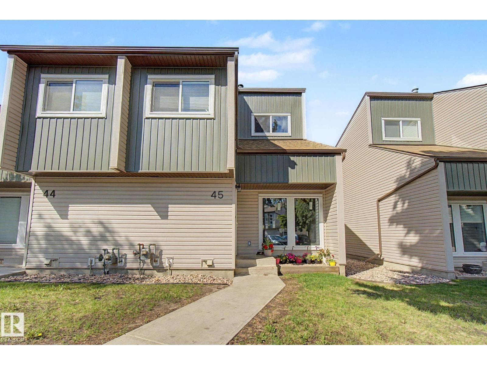 #45 2020 105 ST NW