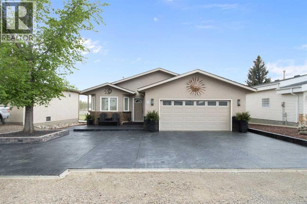 654 Lakeside Drive — photo 4