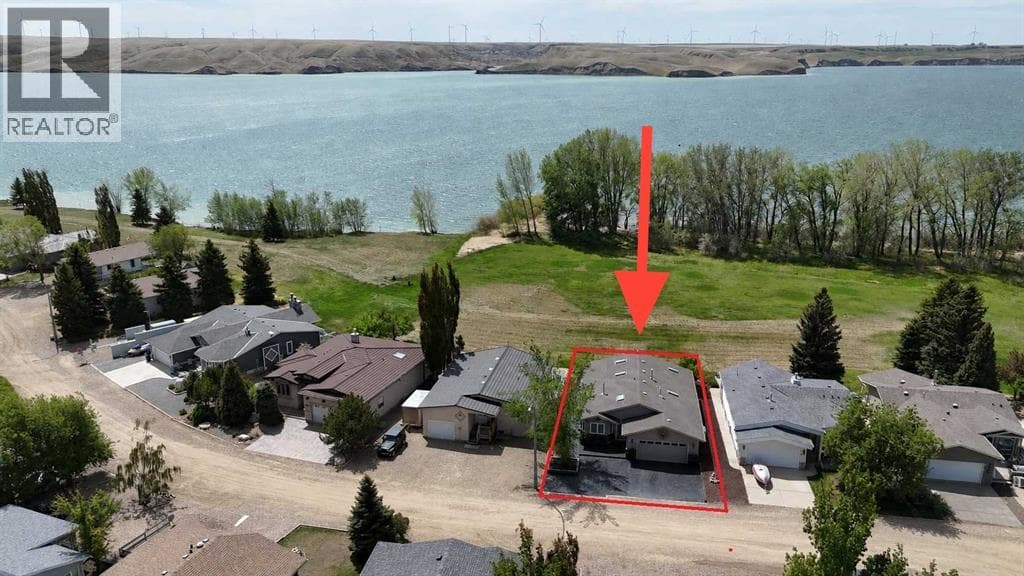 654 Lakeside Drive
