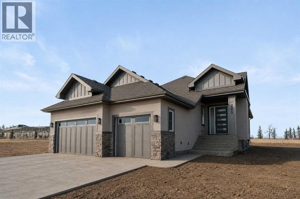 290 Muirfield Crescent