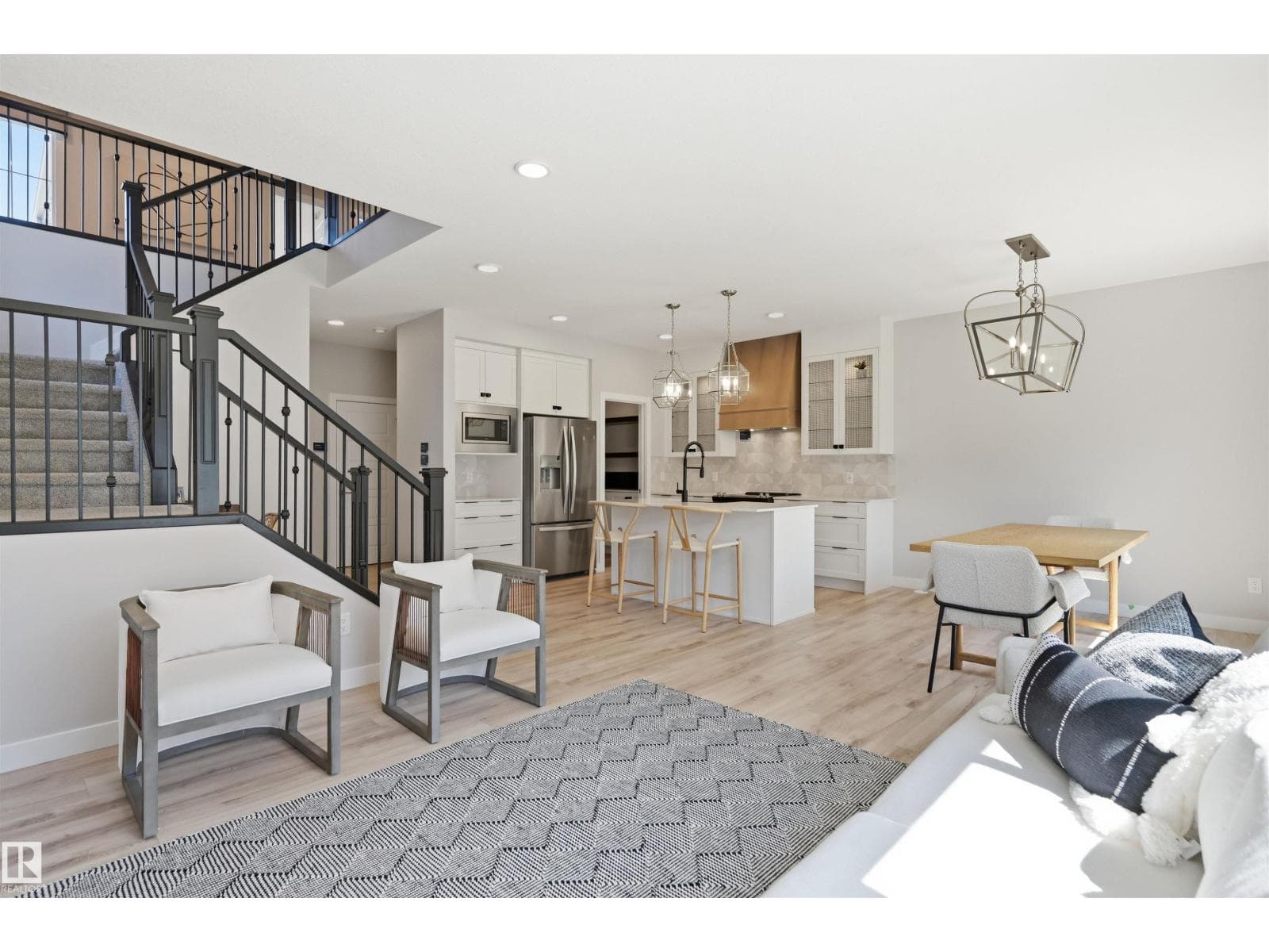 3243 DIXON WY SW — photo 4