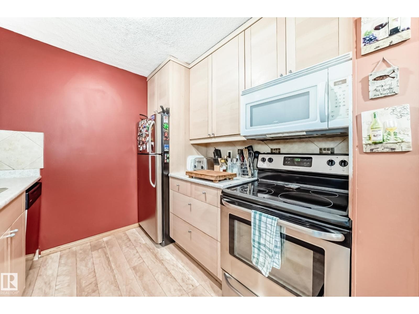 3151 139 AV NW — photo 5