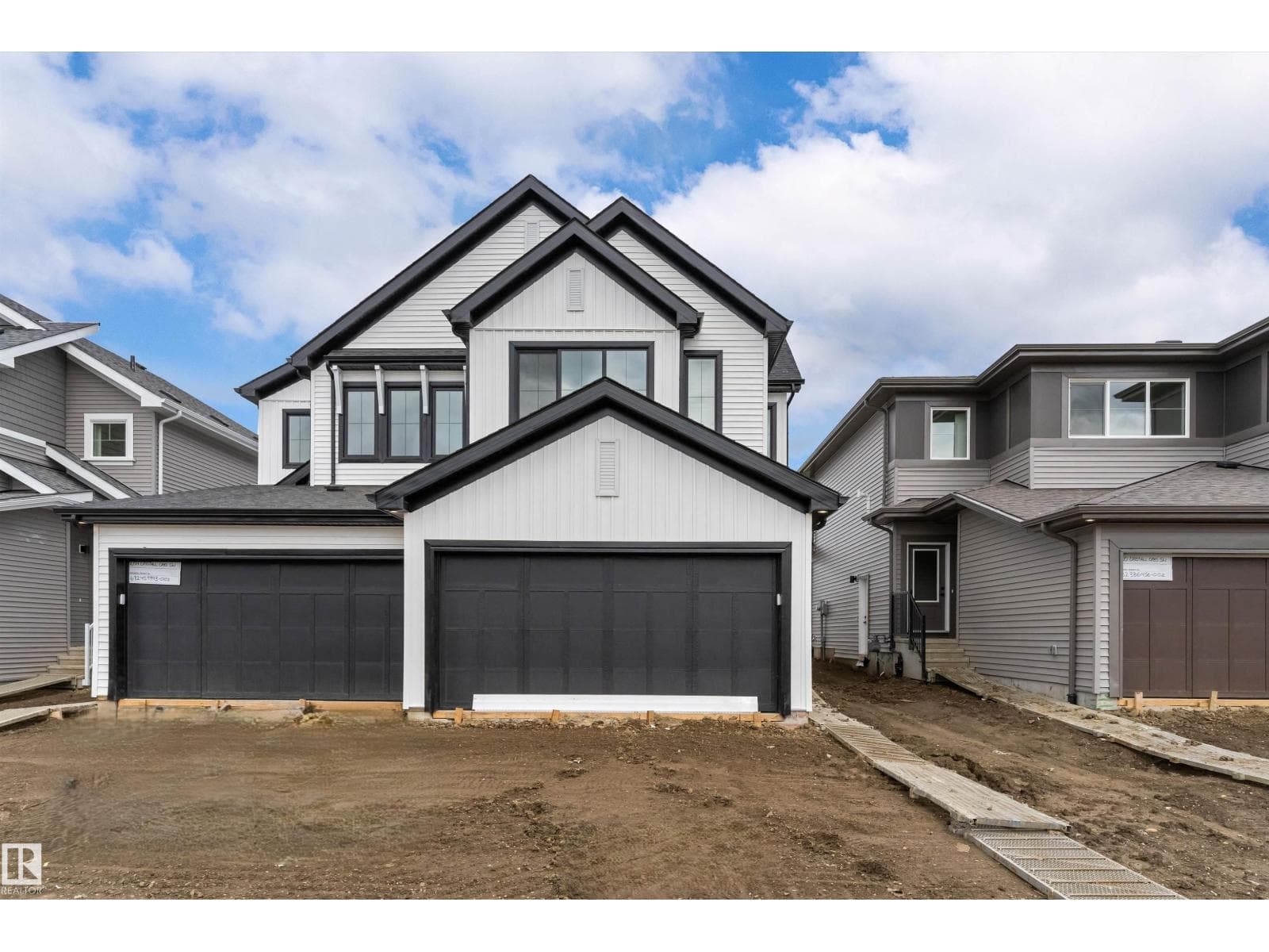 1052 CRISTALL CR SW