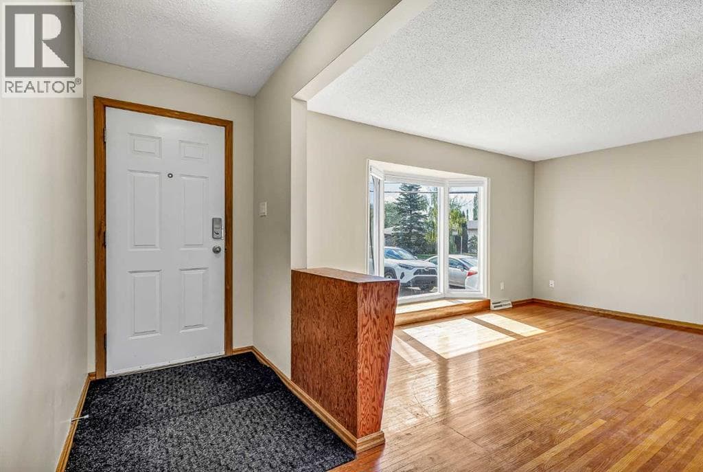 47 Clarendon Road NW — photo 4