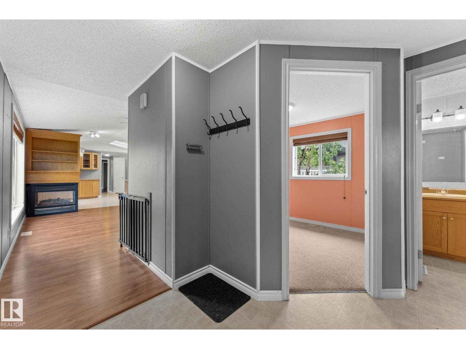 1592 Jubilee DR — photo 5