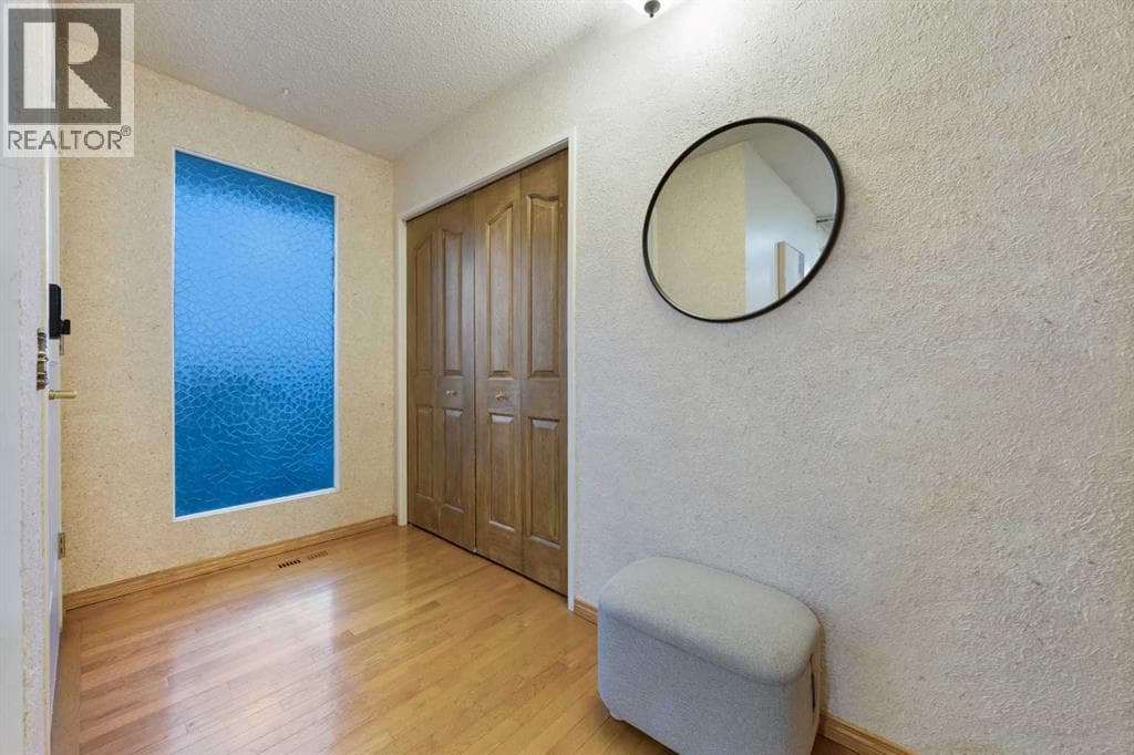 7035 Huntercrest Road NW — photo 4