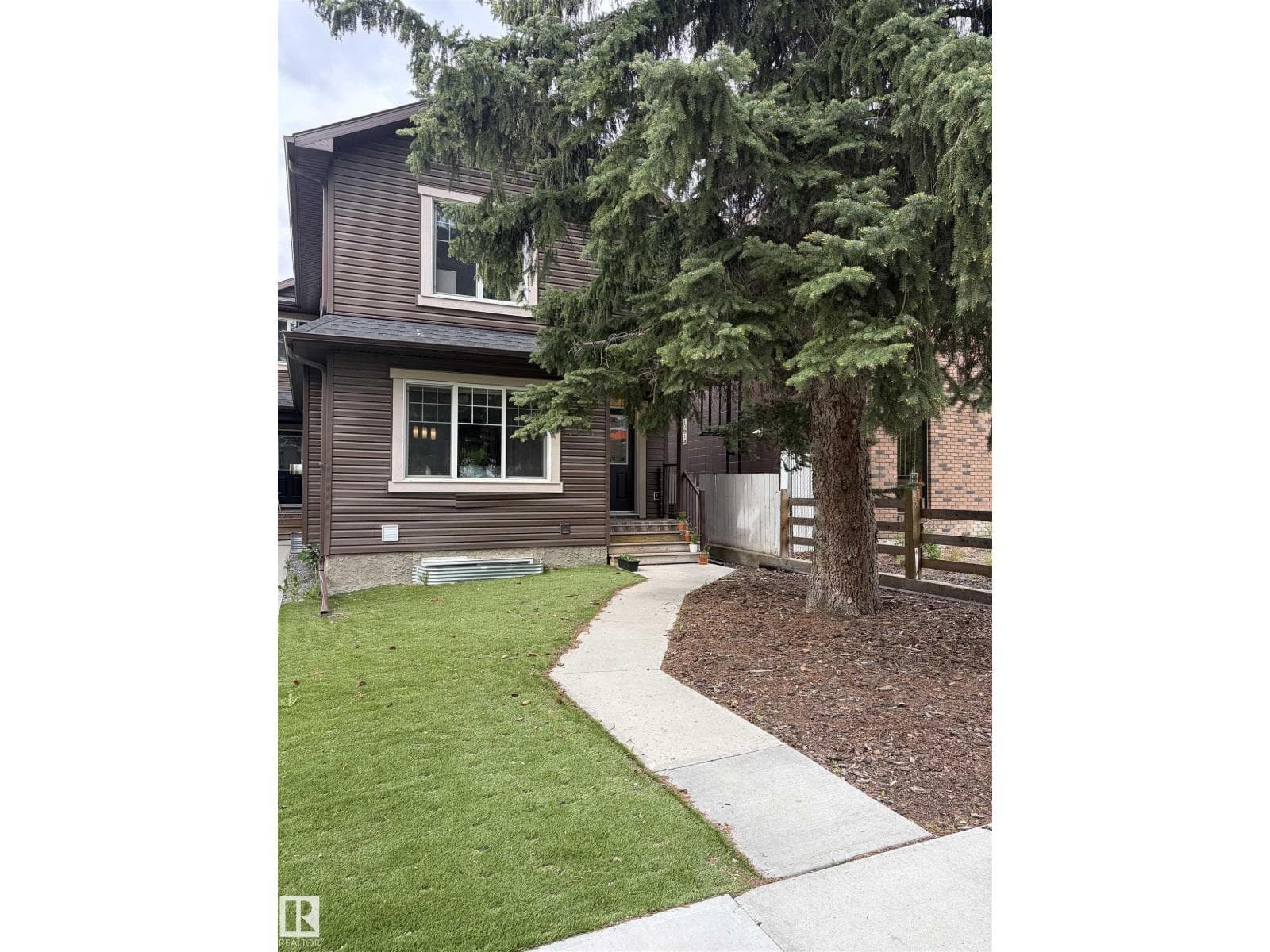 10914 71 AV NW