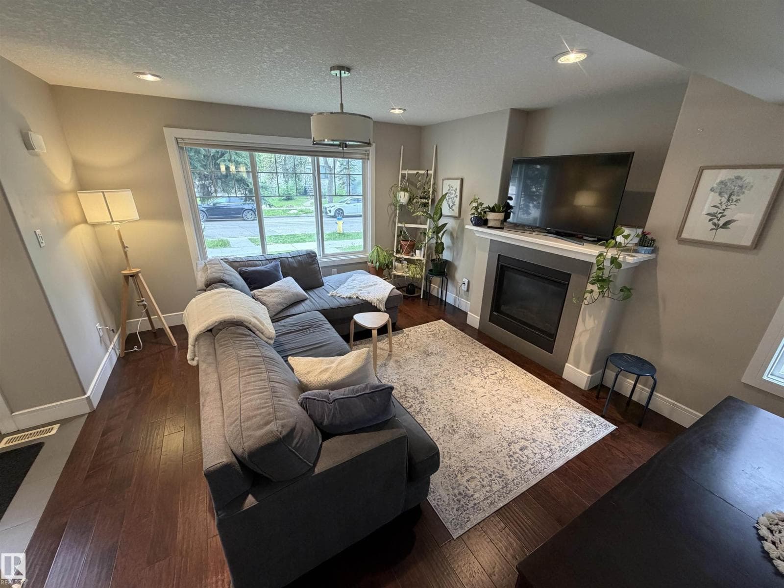 10914 71 AV NW — photo 4