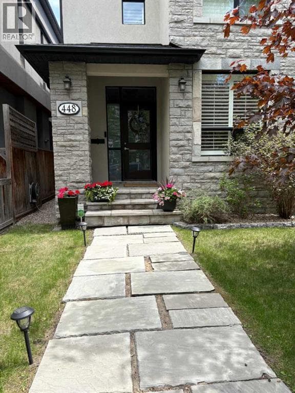 448 13 Street NW — photo 2