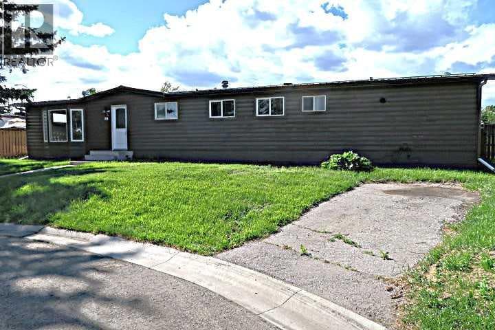 28 Riley Street NE
