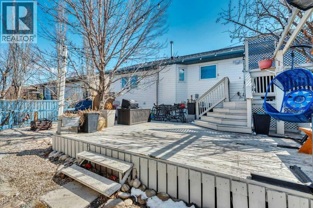 191 Strathaven Crescent — photo 4