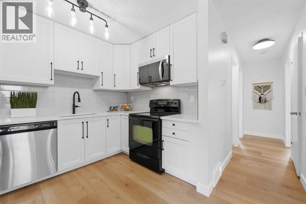 85 Cedarwood Hill SW