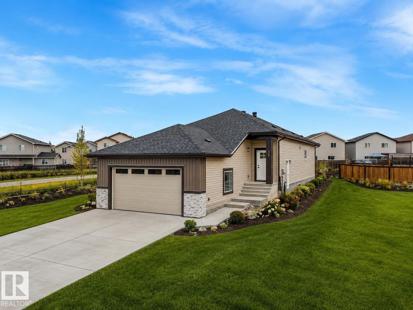 36 Dalquist Bay