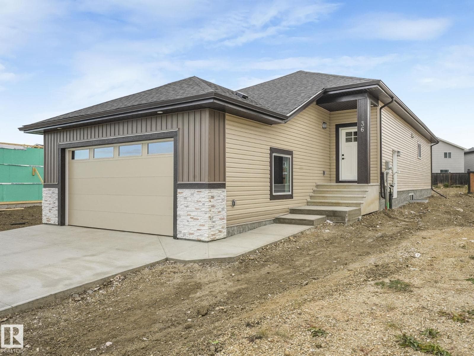 36 Dalquist Bay — photo 2