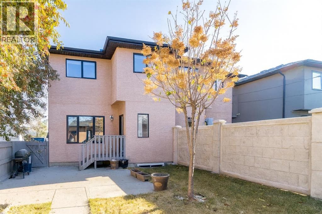 1421 40 Street SW — photo 3