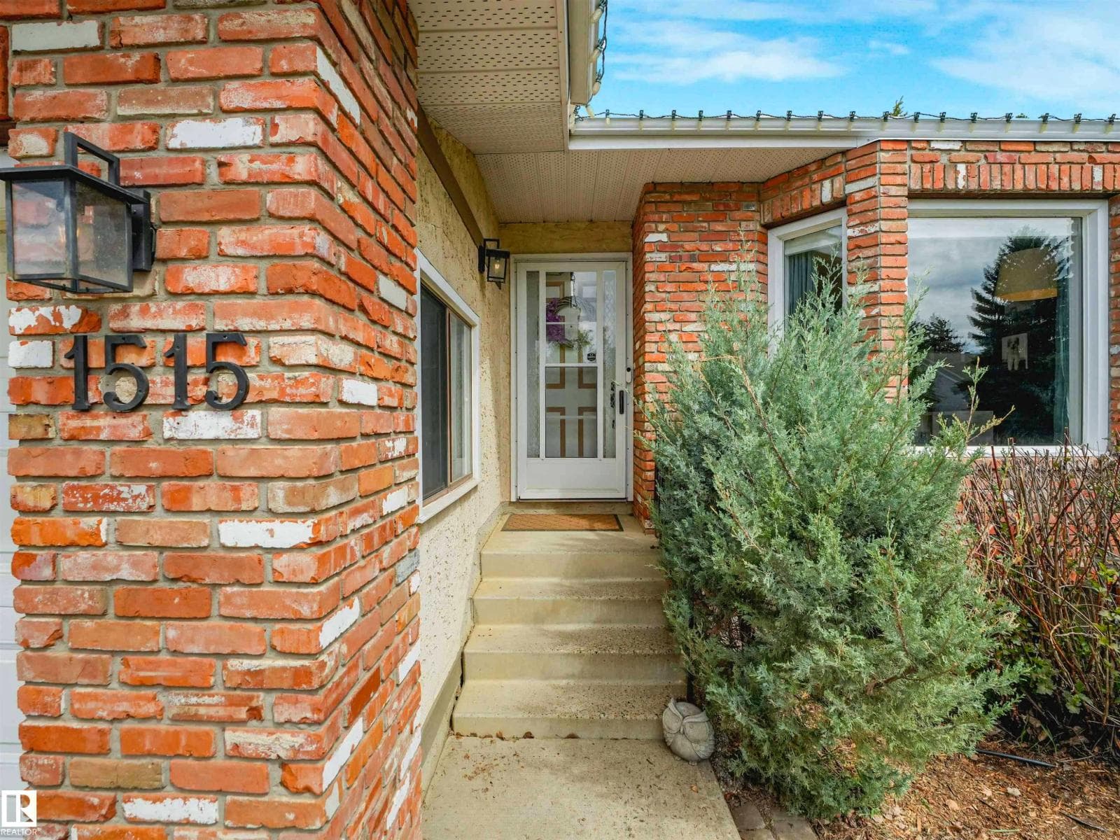 1515 109 ST NW — photo 3
