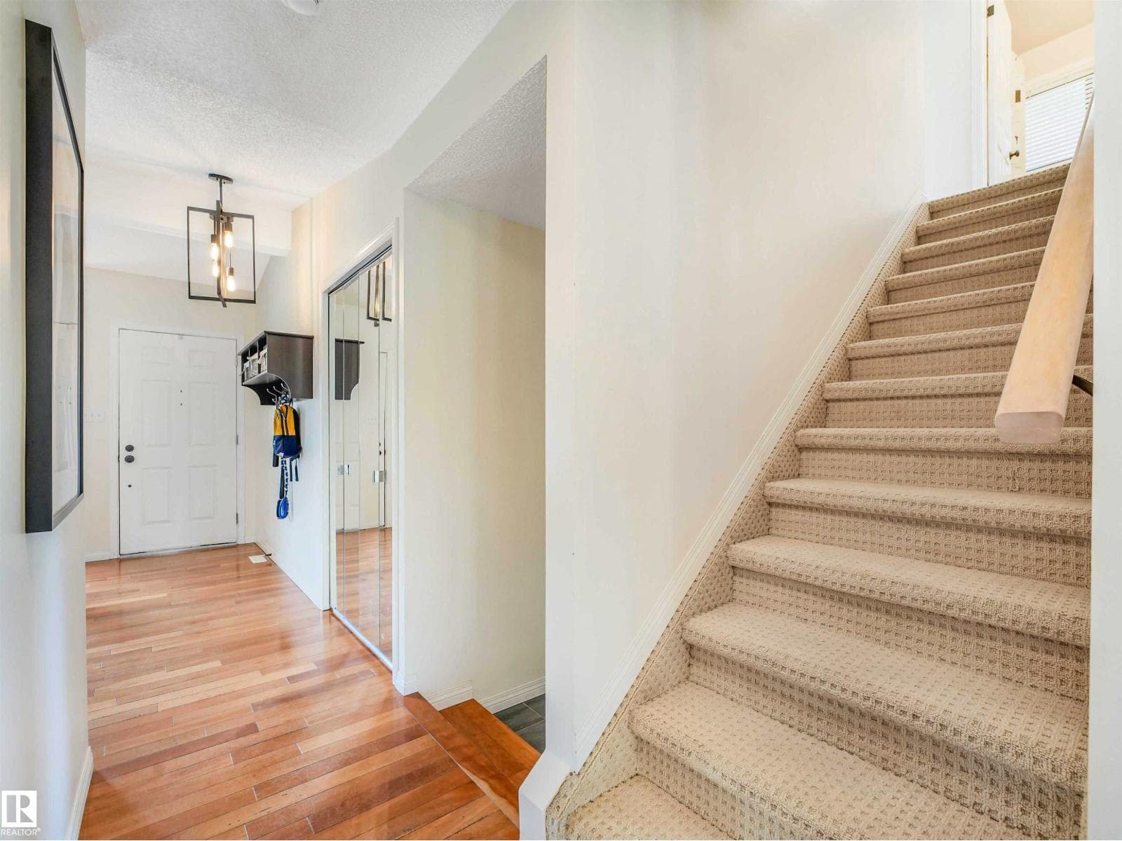 1515 109 ST NW — photo 4