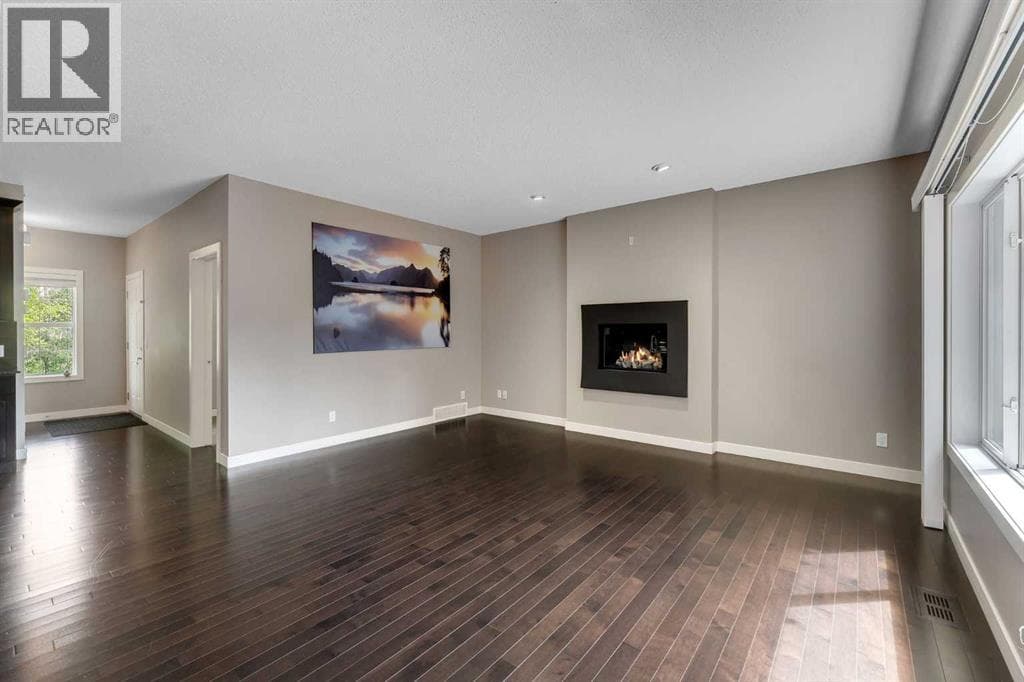 240 Elgin Meadows Way SE photo 8