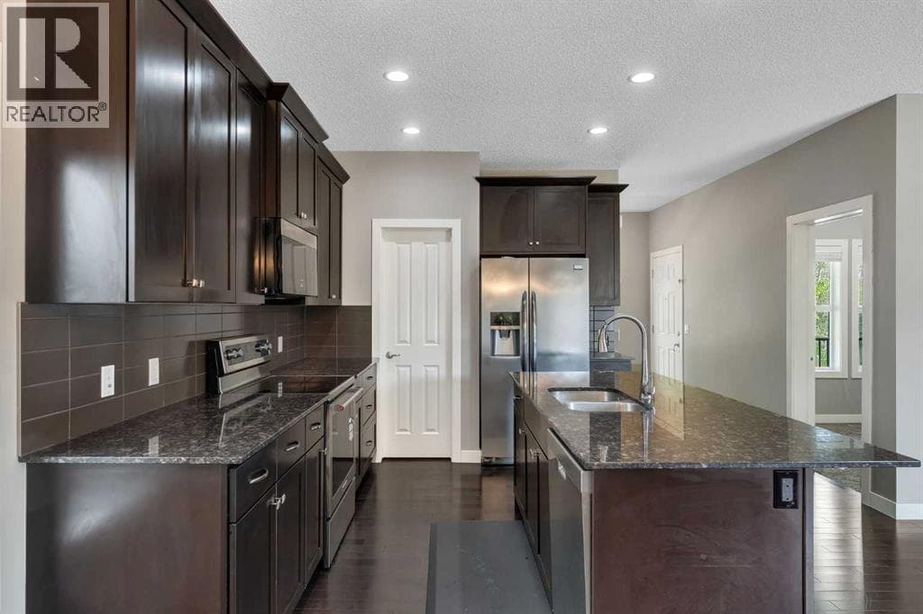 240 Elgin Meadows Way SE photo 7