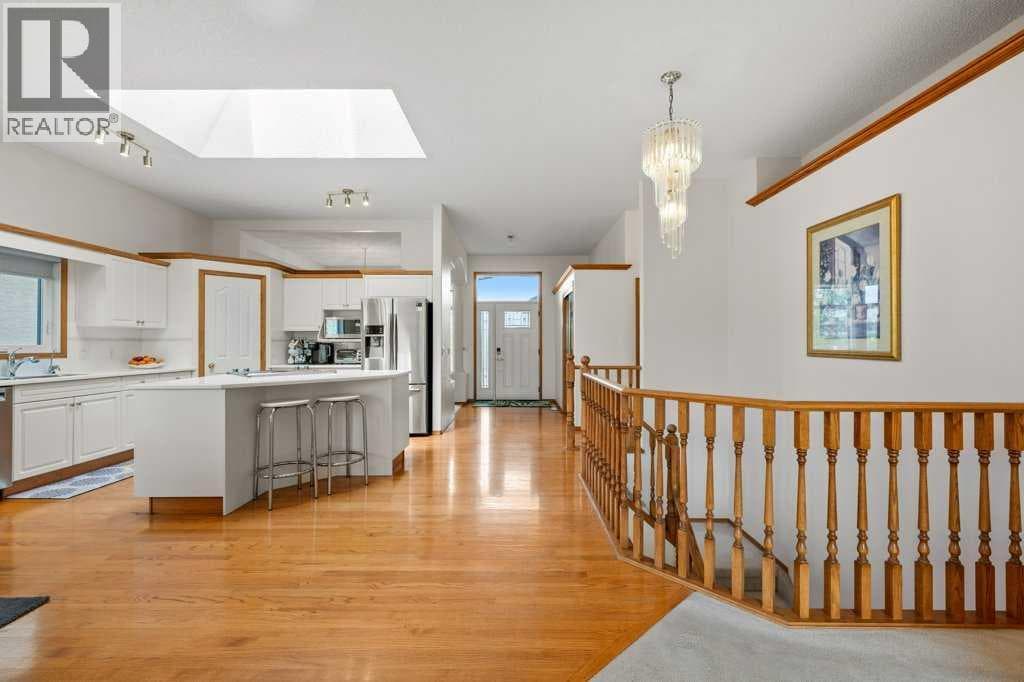 125 Woodpark Close SW — photo 5