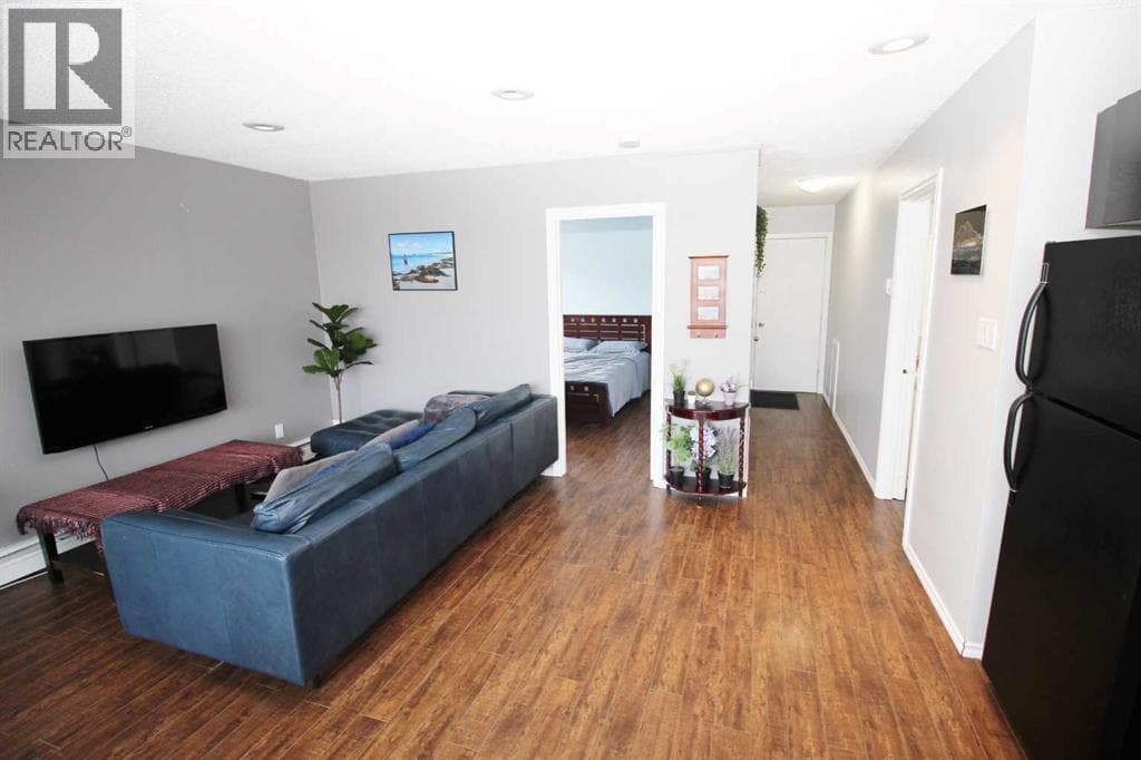 402, 1612 14 Avenue SW — photo 3