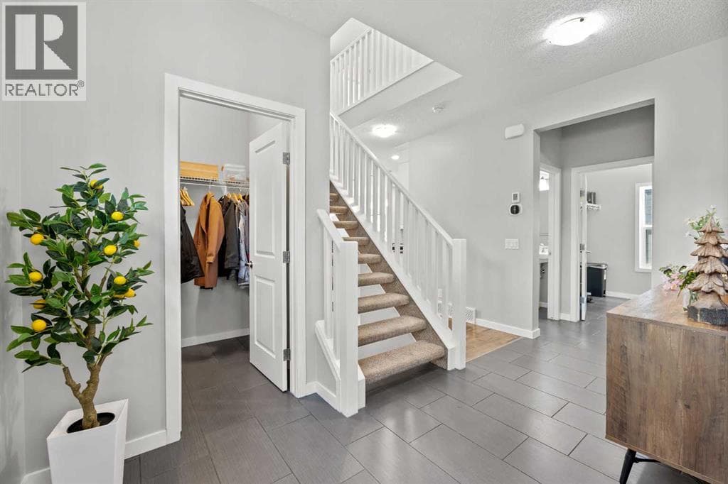 123 Masters Rise SE — photo 3