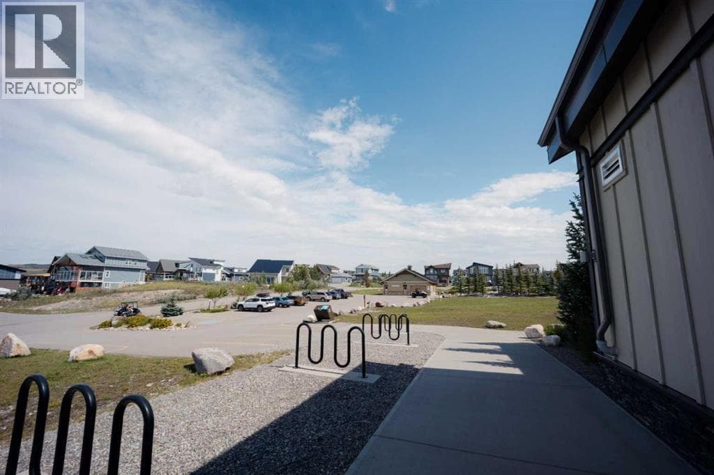 236 Cottage Club Crescent — photo 4