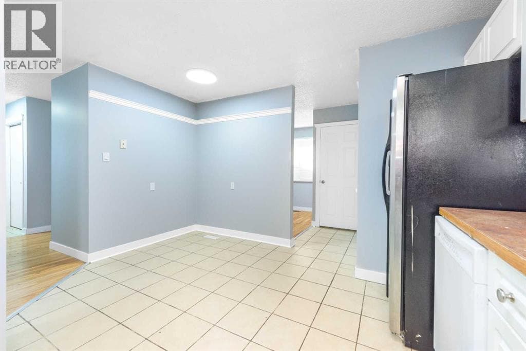 5071 Whitestone Way NE — photo 4