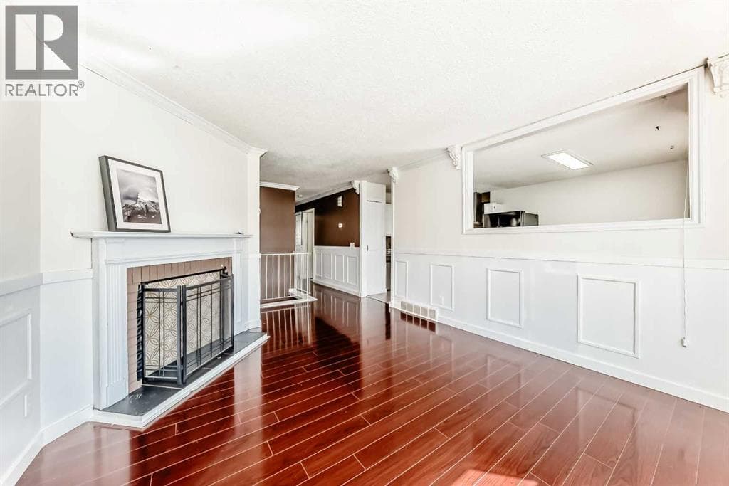 4208 58 Street NE — photo 4