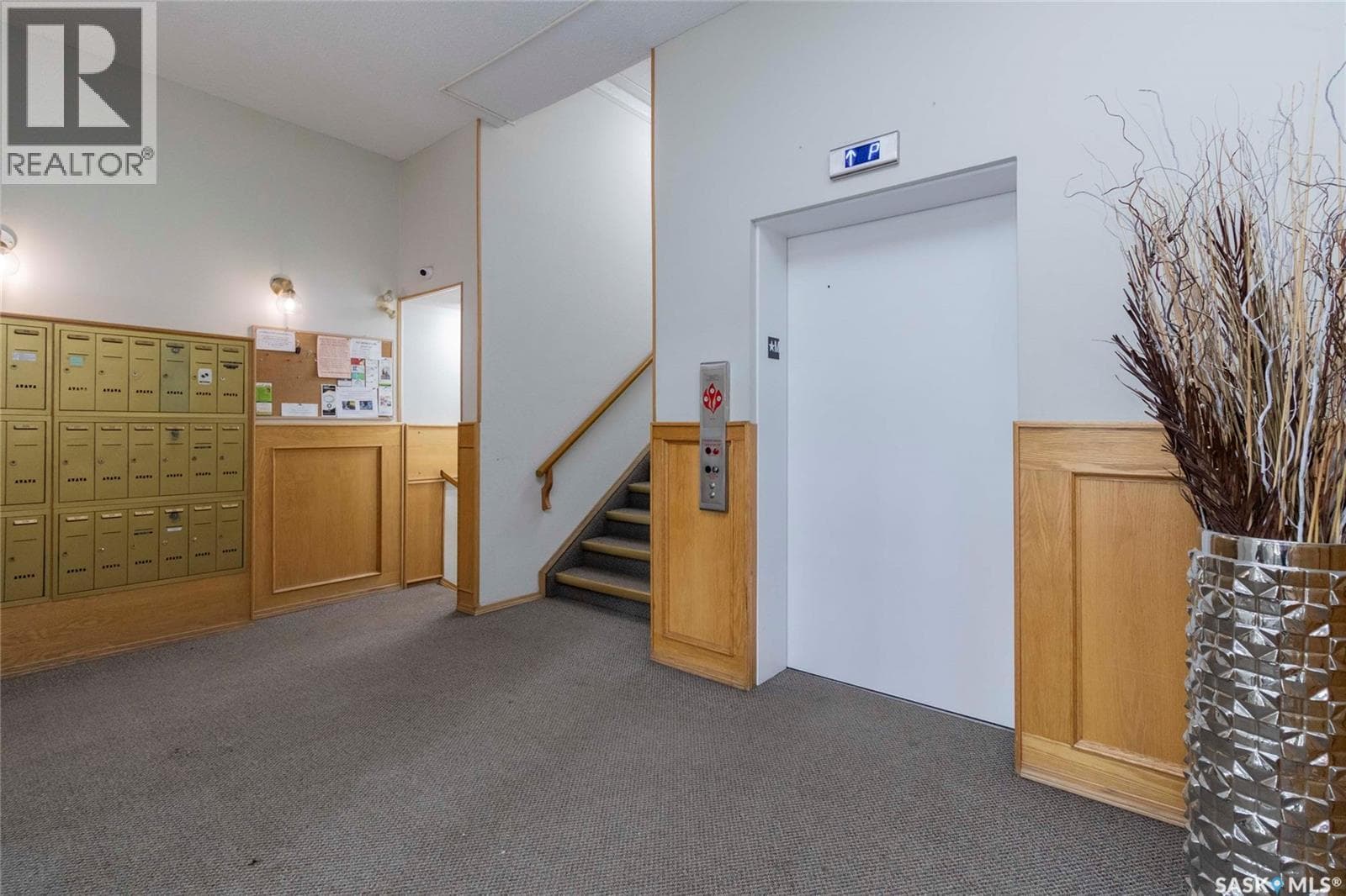 209 410 Main STREET — photo 3