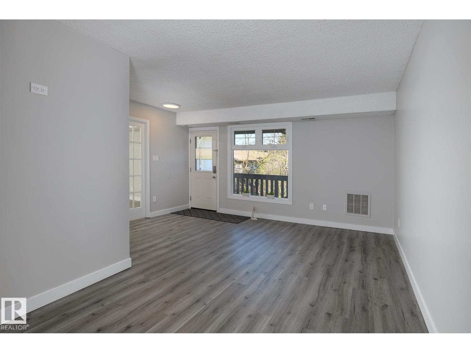 5816 172 ST NW — photo 4