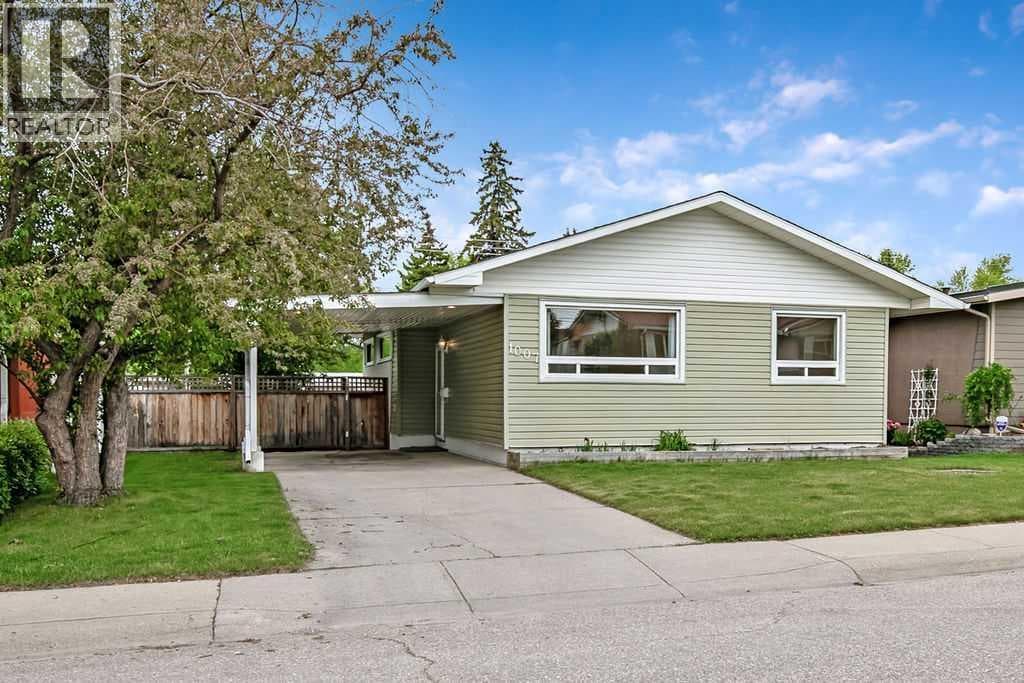 1007 Mackid Road NE