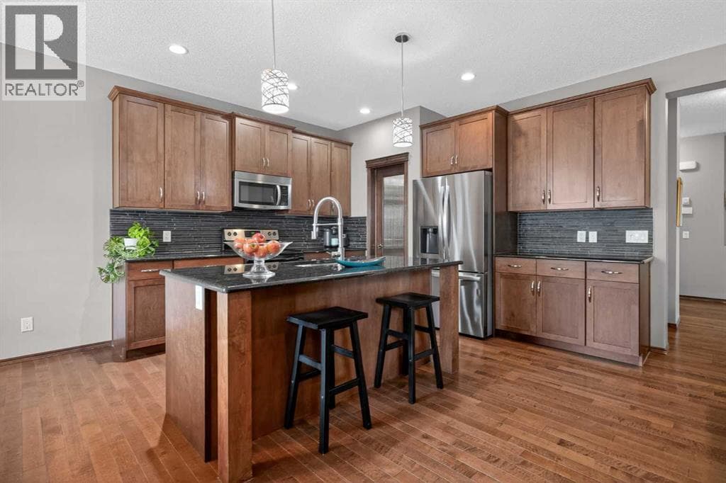 237 Brightonwoods Gardens SE — photo 5