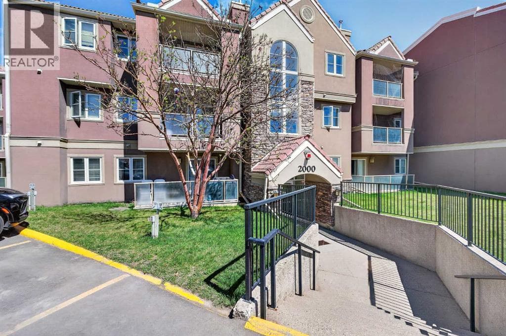2031, 2031 Edenwold Heights NW