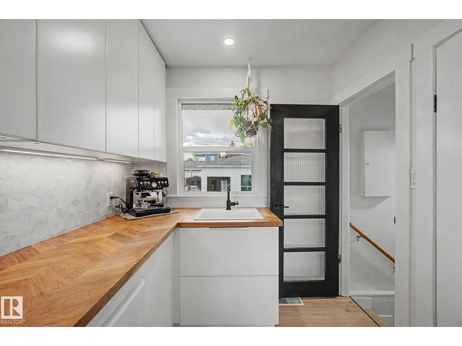 15771 106A AV NW — photo 4