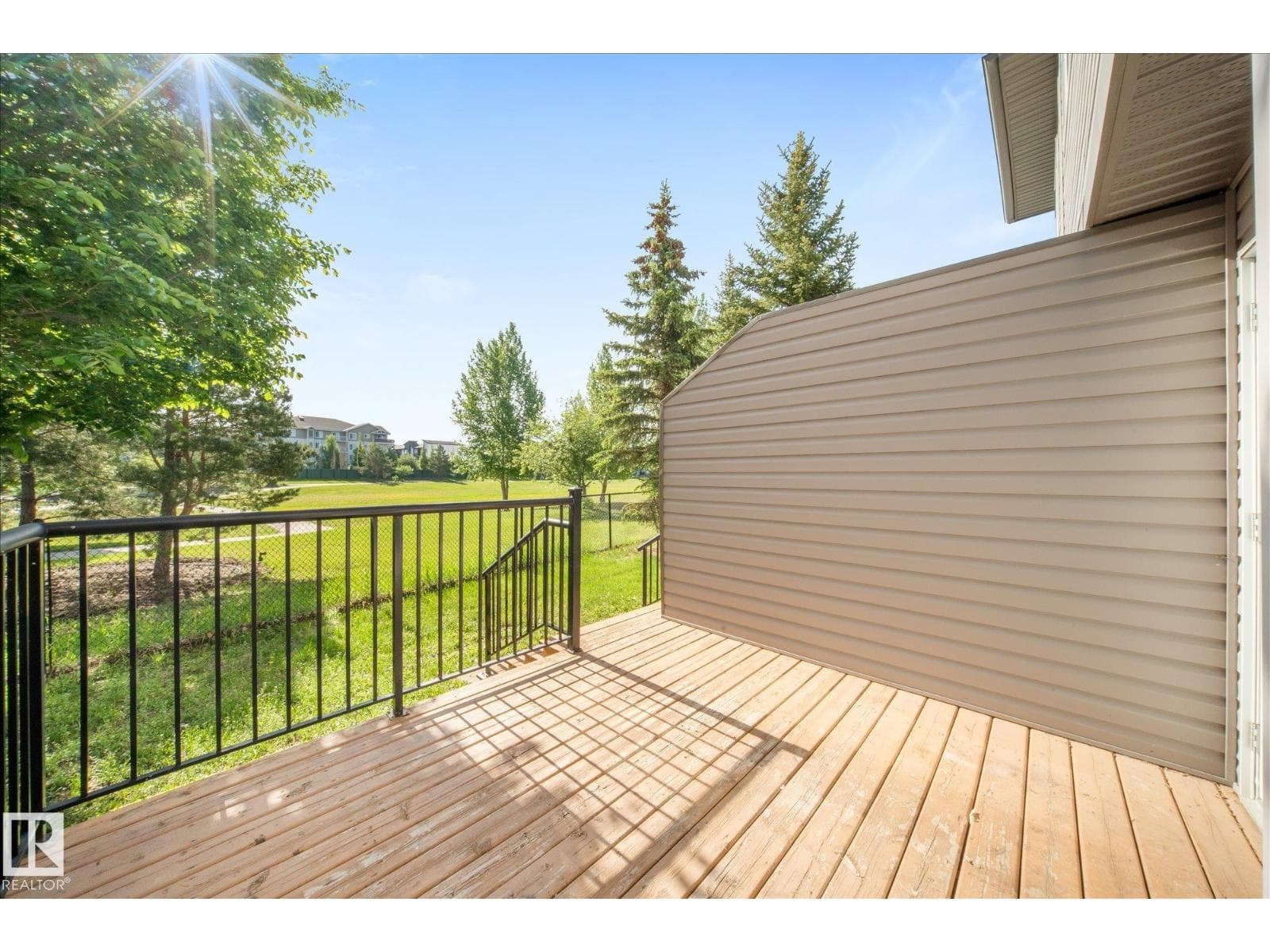 #67 15 WOODSMERE — photo 2