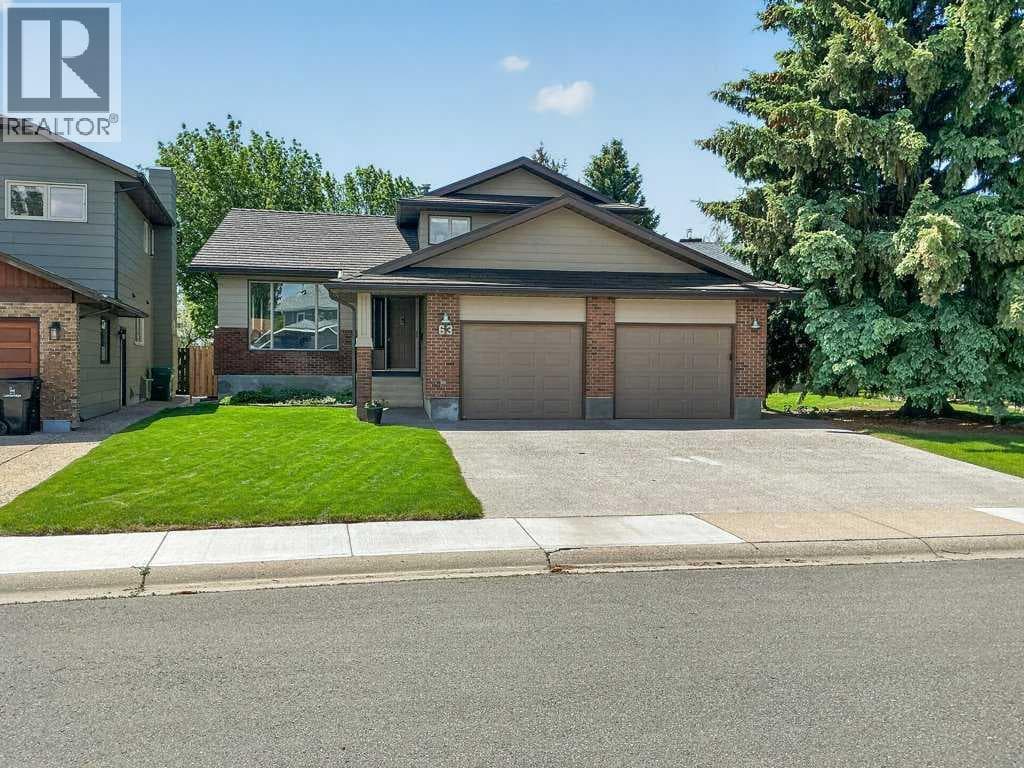 63 Wildwood Crescent W