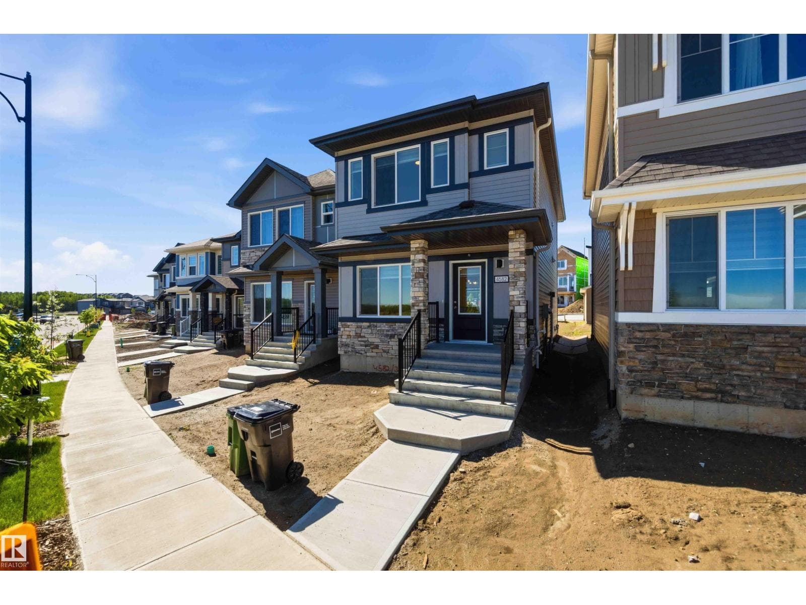 4582 WARBLER LO NW — photo 3