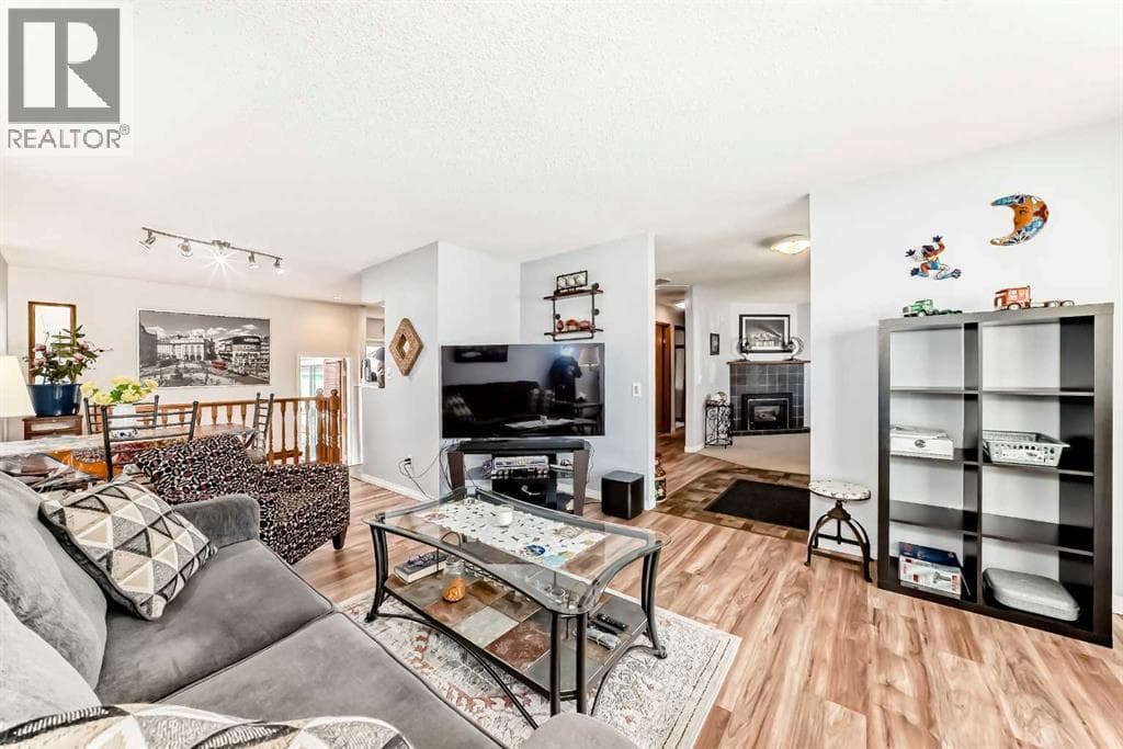 316 Glamorgan Place SW — photo 5