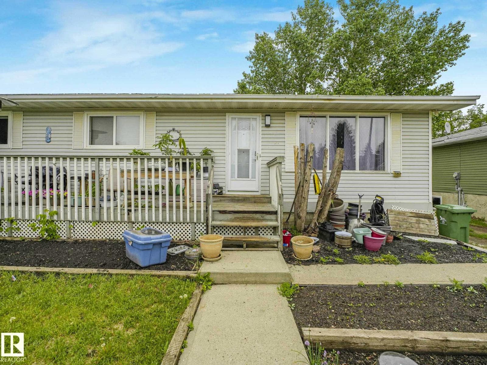 4902 52 AV — photo 4
