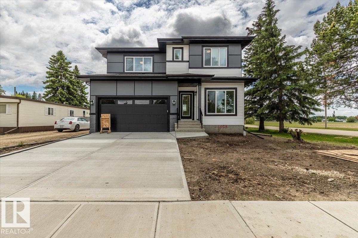 5023 47ave
