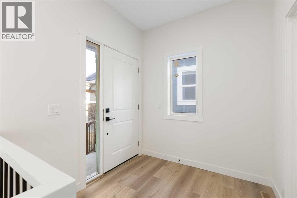 23 St. Andrews Close — photo 3