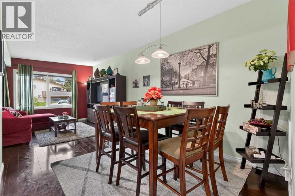 2621 11 Avenue SE — photo 4